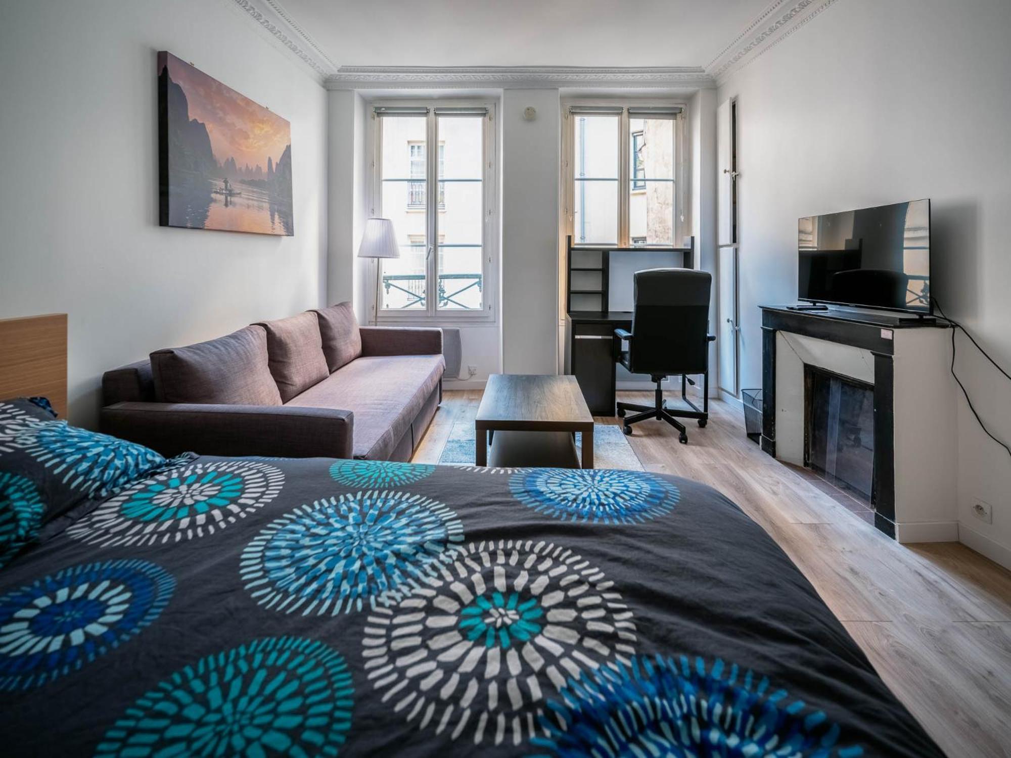 Flat 31m2 Near Pompidou Center, Marais, Les Halles, Mobility Lease Only Appartement